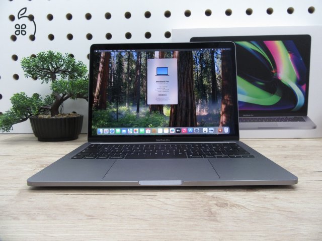 Apple Retina Macbook Pro 13 M2 - 2022 -  Újszerű