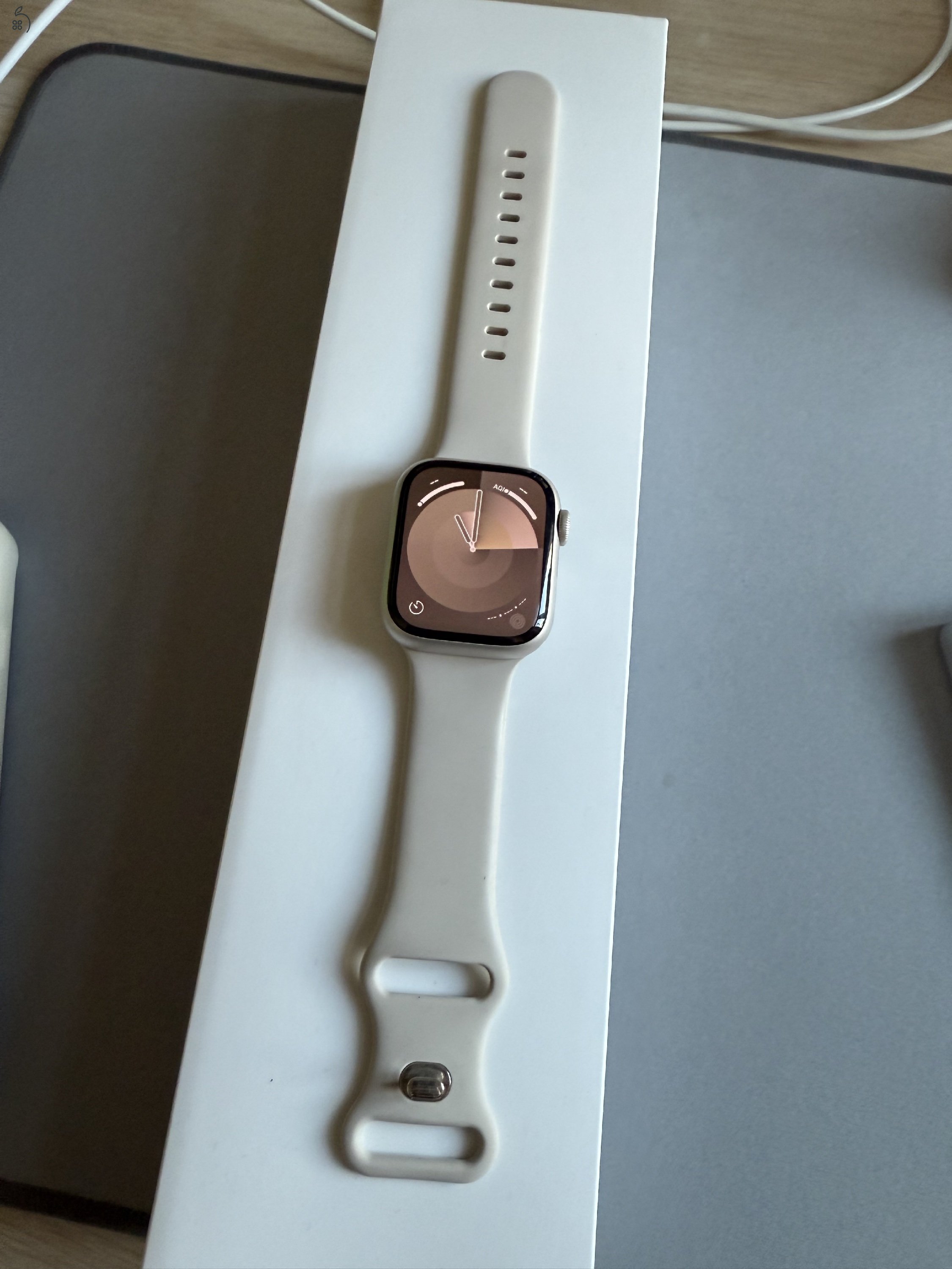 Apple Watch Series 7 - 41mm - Wifi - szép állapotú használt