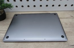 Apple Retina Macbook Pro 15 - 2018 - Használt, megkímélt