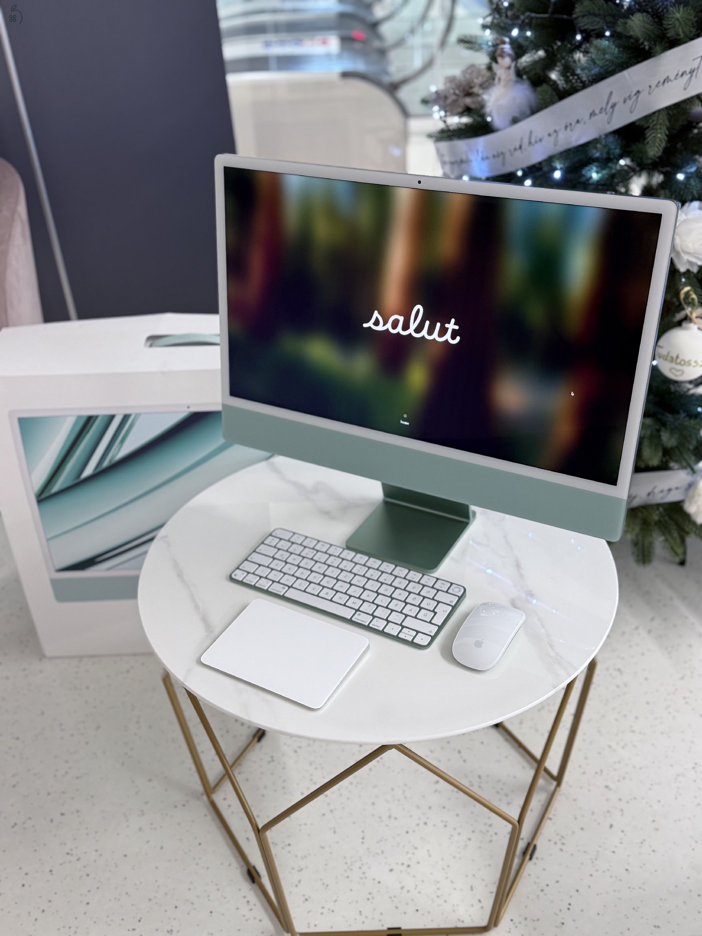 Zöld iMac 24”