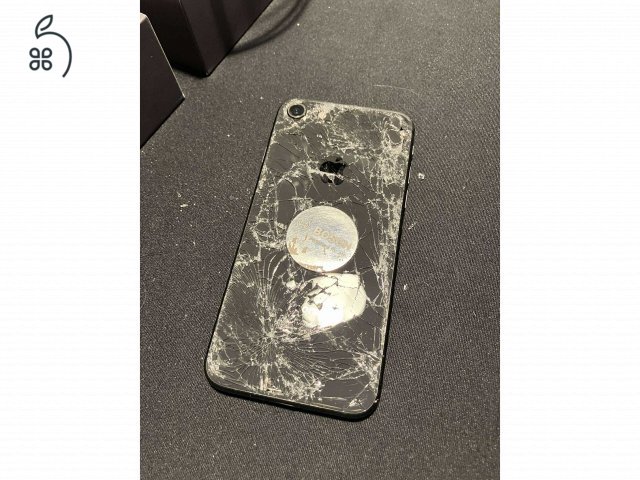 Eladó egy törött hátlapú/előlapú, 100% akksis asztroszürke iPhone 8 64gb 