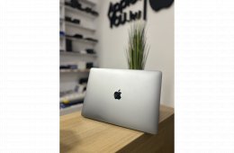 Apple MacBook Pro 13″ 2020 M1 chip Touch bar Asztro szürke Használt