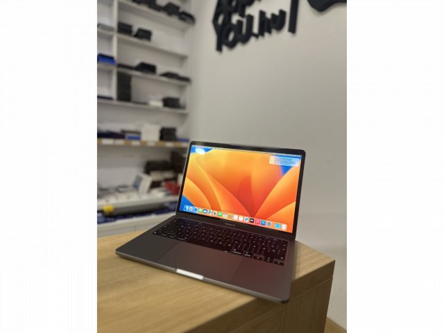 Apple MacBook Pro 13″ 2020 M1 chip Touch bar Asztro szürke Használt