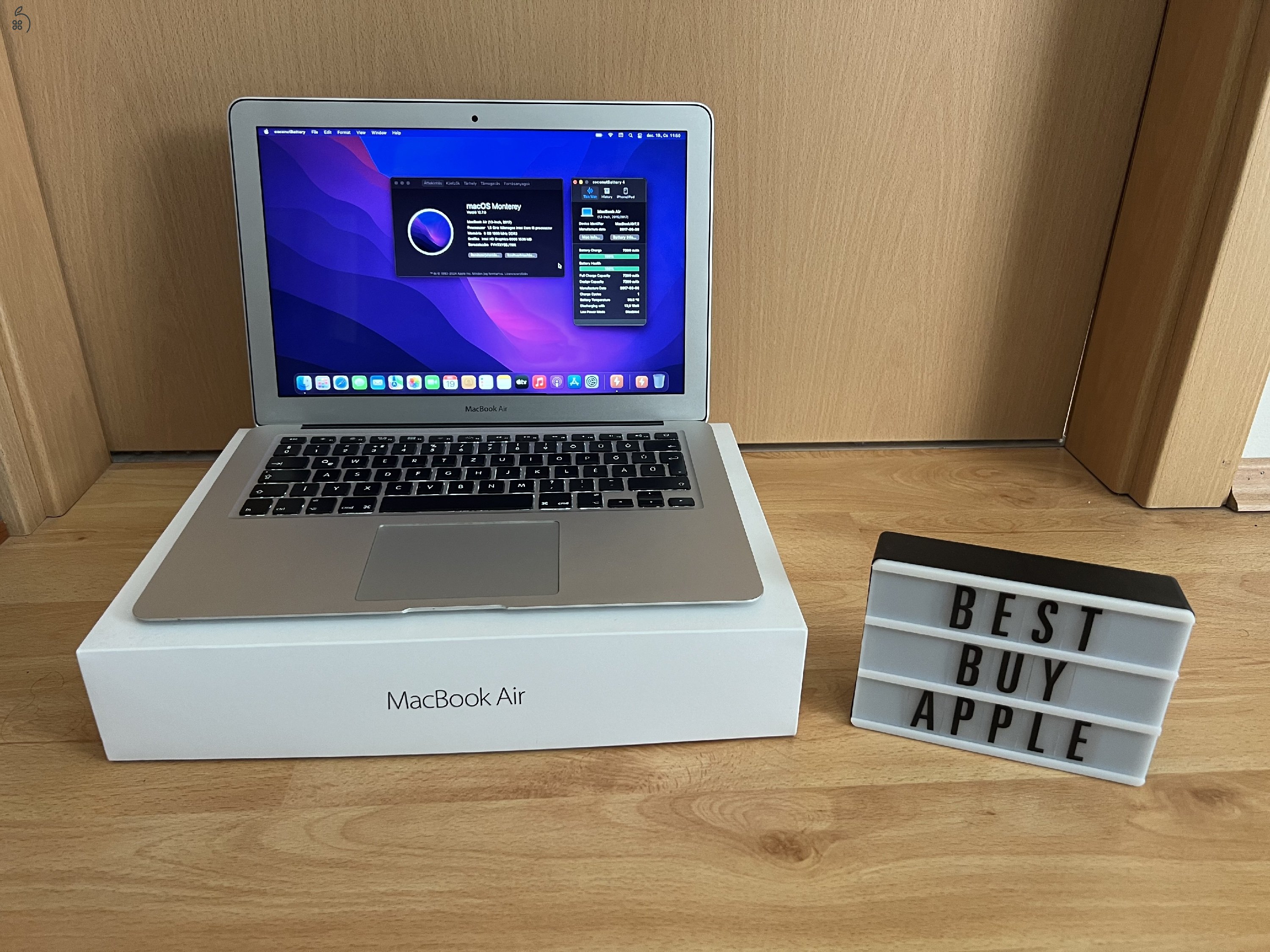 2017 MacBook Air 13 / i5 1.8 GHz / 8GB / 128GB SSD / Magyar / Új Aksival / Korrekt Áron Eladó ! ! !