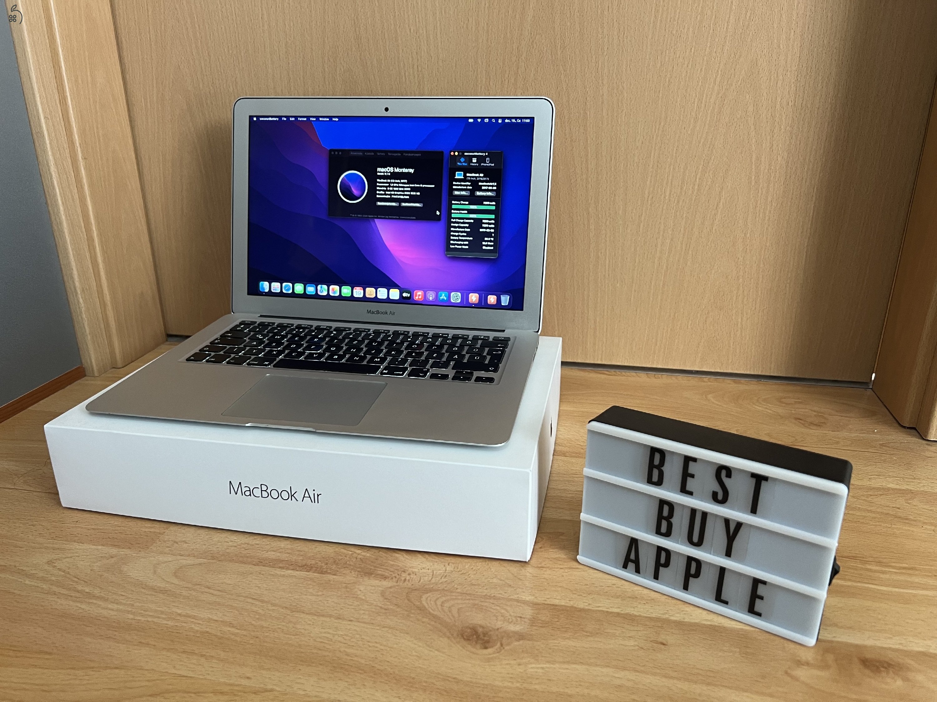 2017 MacBook Air 13 / i5 1.8 GHz / 8GB / 128GB SSD / Magyar / Új Aksival / Korrekt Áron Eladó ! ! !