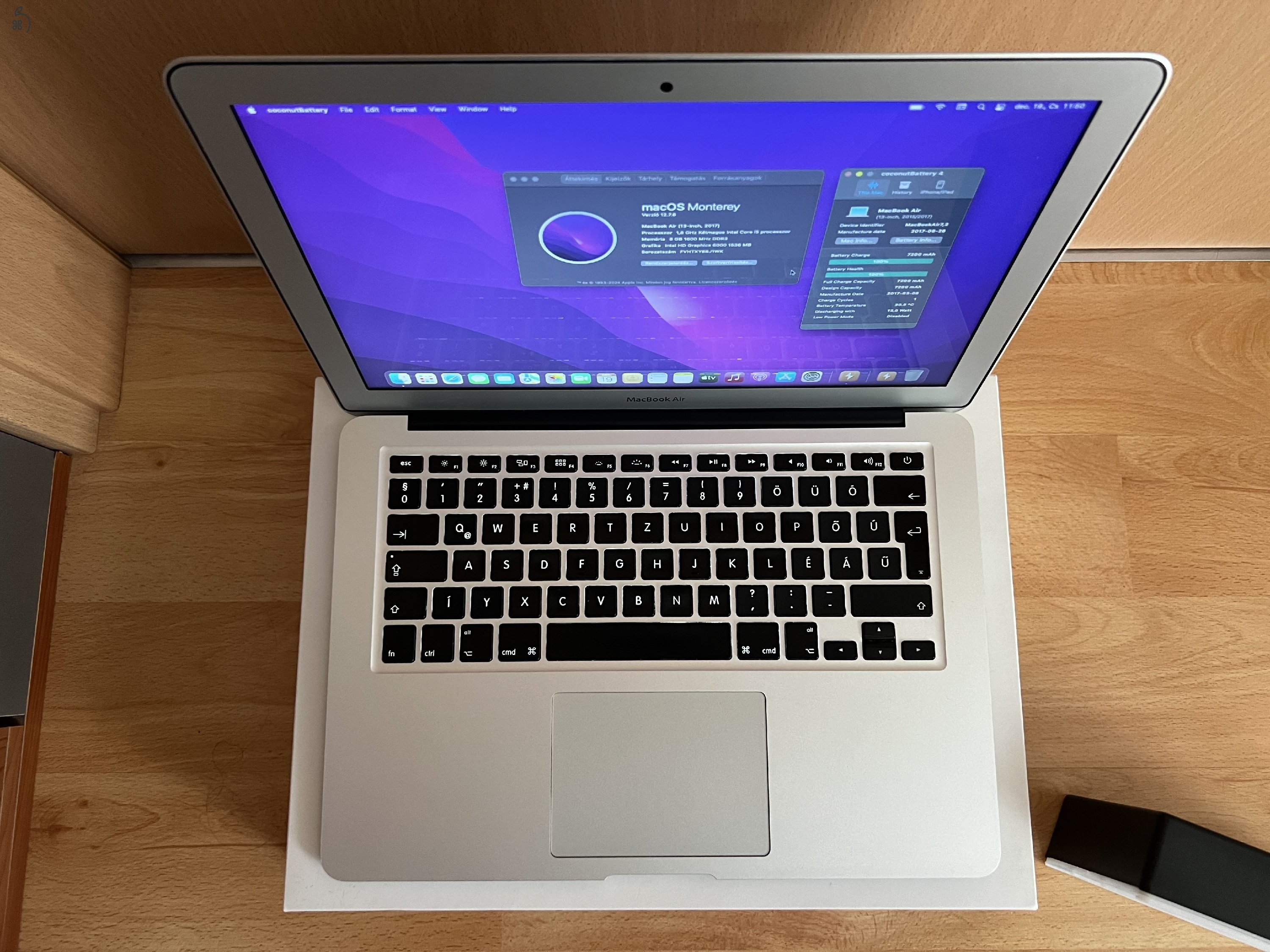 2017 MacBook Air 13 / i5 1.8 GHz / 8GB / 128GB SSD / Magyar / Új Aksival / Korrekt Áron Eladó ! ! !