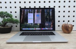 Apple Macbook Pro 15 - 2018 - Használt, megkímélt