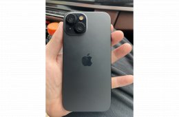 iPhone 15 Black 256GB Független.Kisebb Karc A Képernyőn 2025 03.ig Garancia