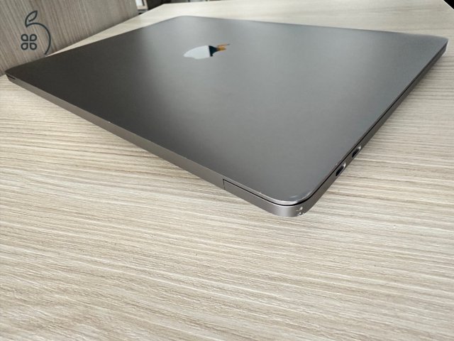 2017 MacBook Pro TouchBar Retina 13