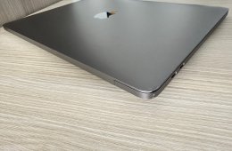 2017 MacBook Pro TouchBar Retina 13