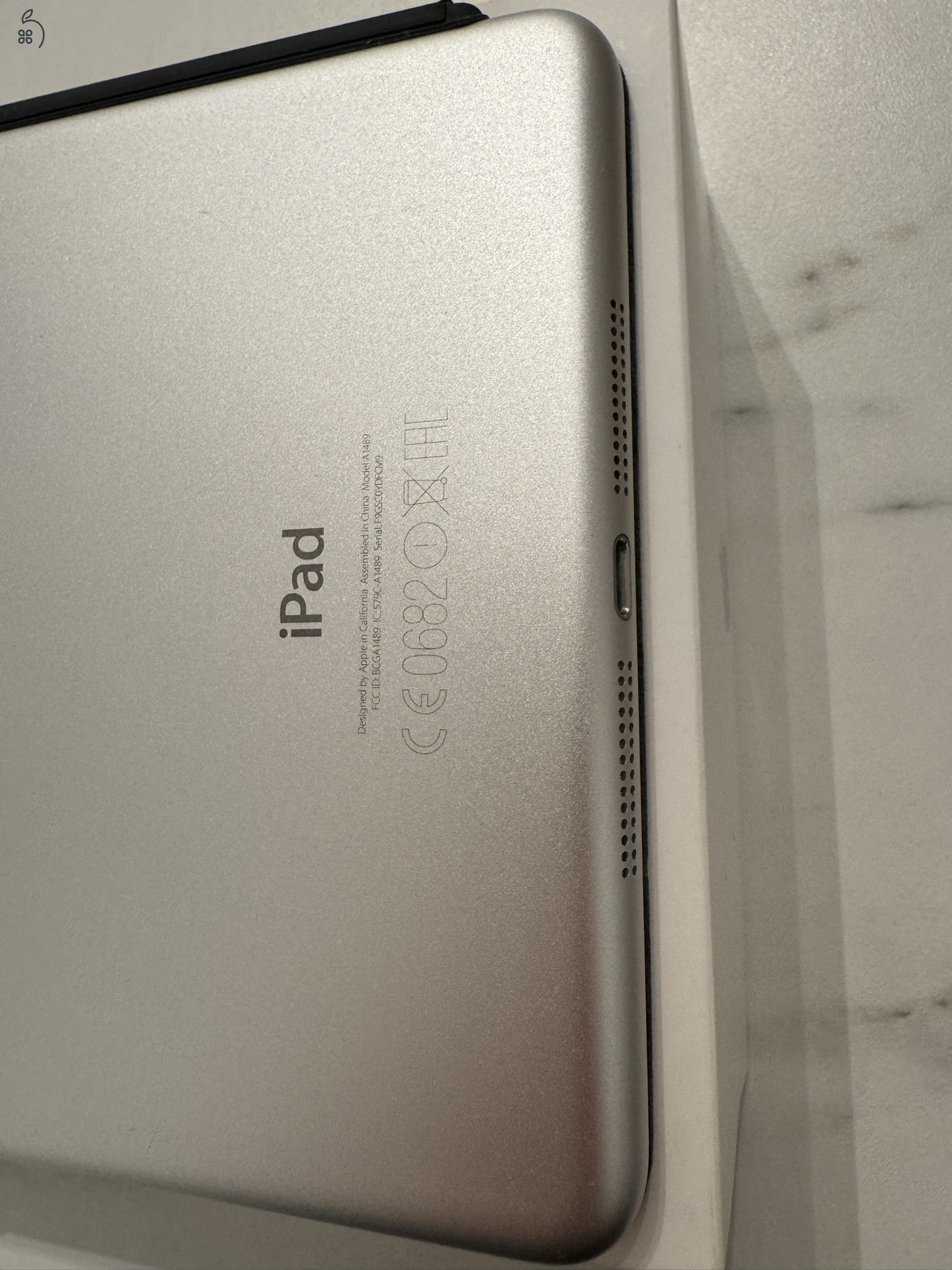 iPad mini 2 32GB silver wifi gyári szettel - hibátlan