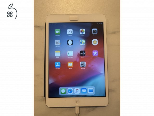 iPad mini 2 32GB silver wifi gyári szettel - hibátlan