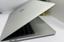 Apple Macbook M1 13