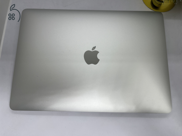 Apple Macbook M1 13