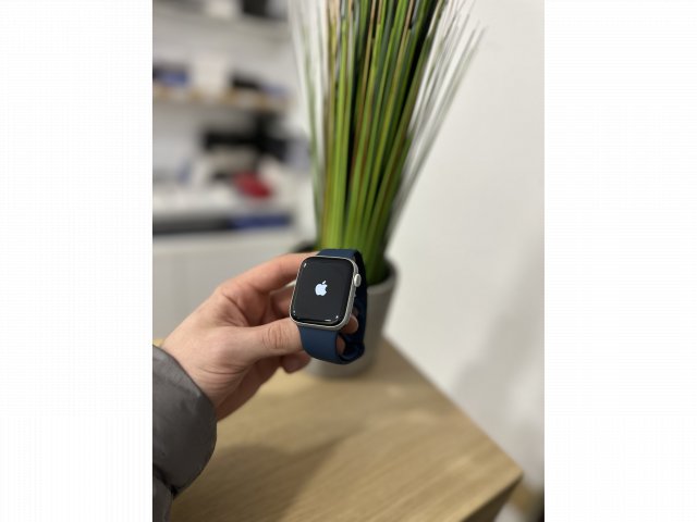 Apple Watch Series SE 2023 44mm Silver denim Használt