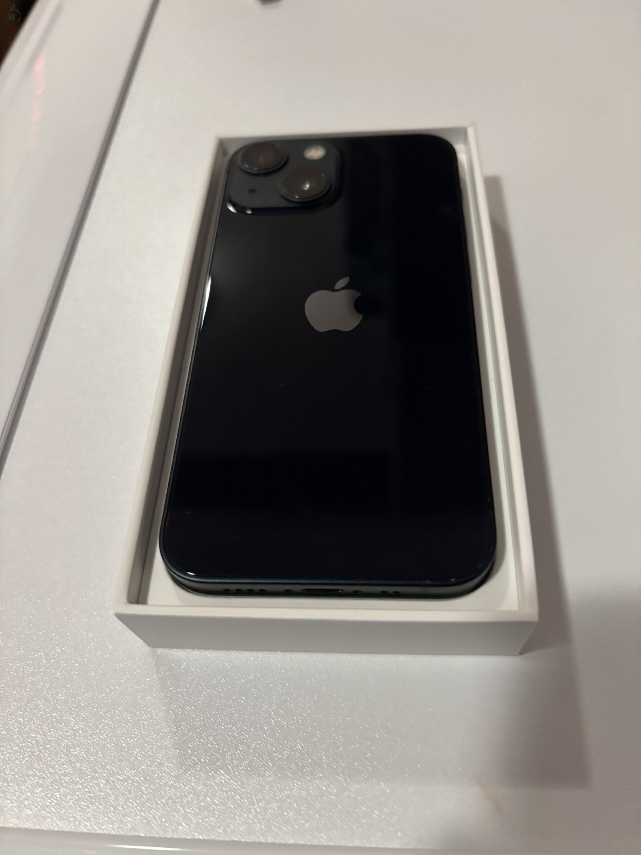 Apple iPhone 13 Mini 128 GB Midnight Black független okostelefon