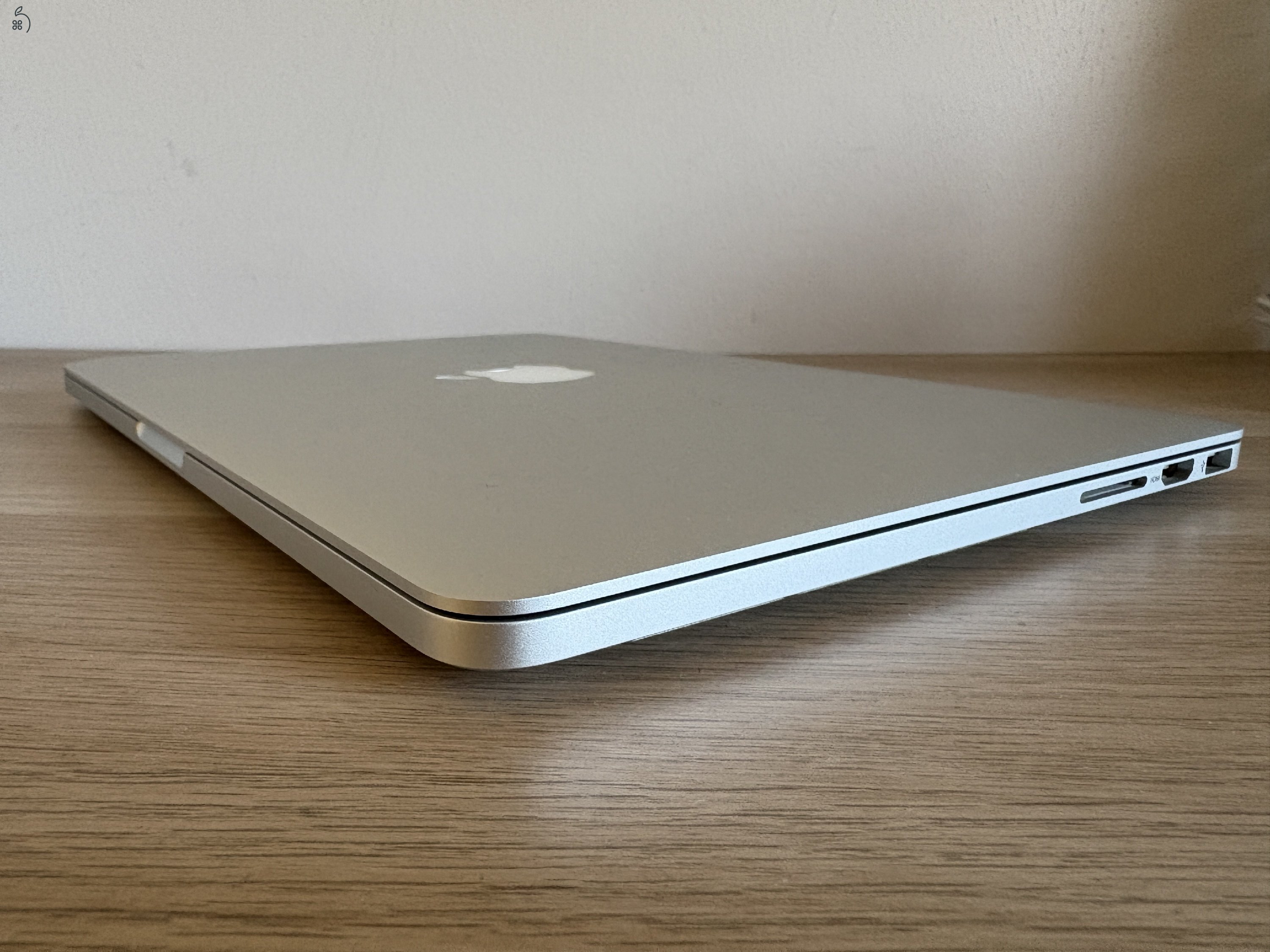 Apple Macbook Pro 13” 2015 retina 8/256 Gb