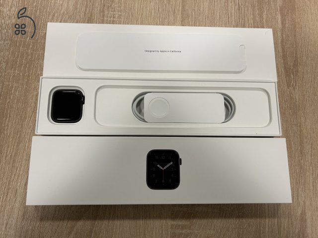 Apple Watch SE 40 mm Space Gray