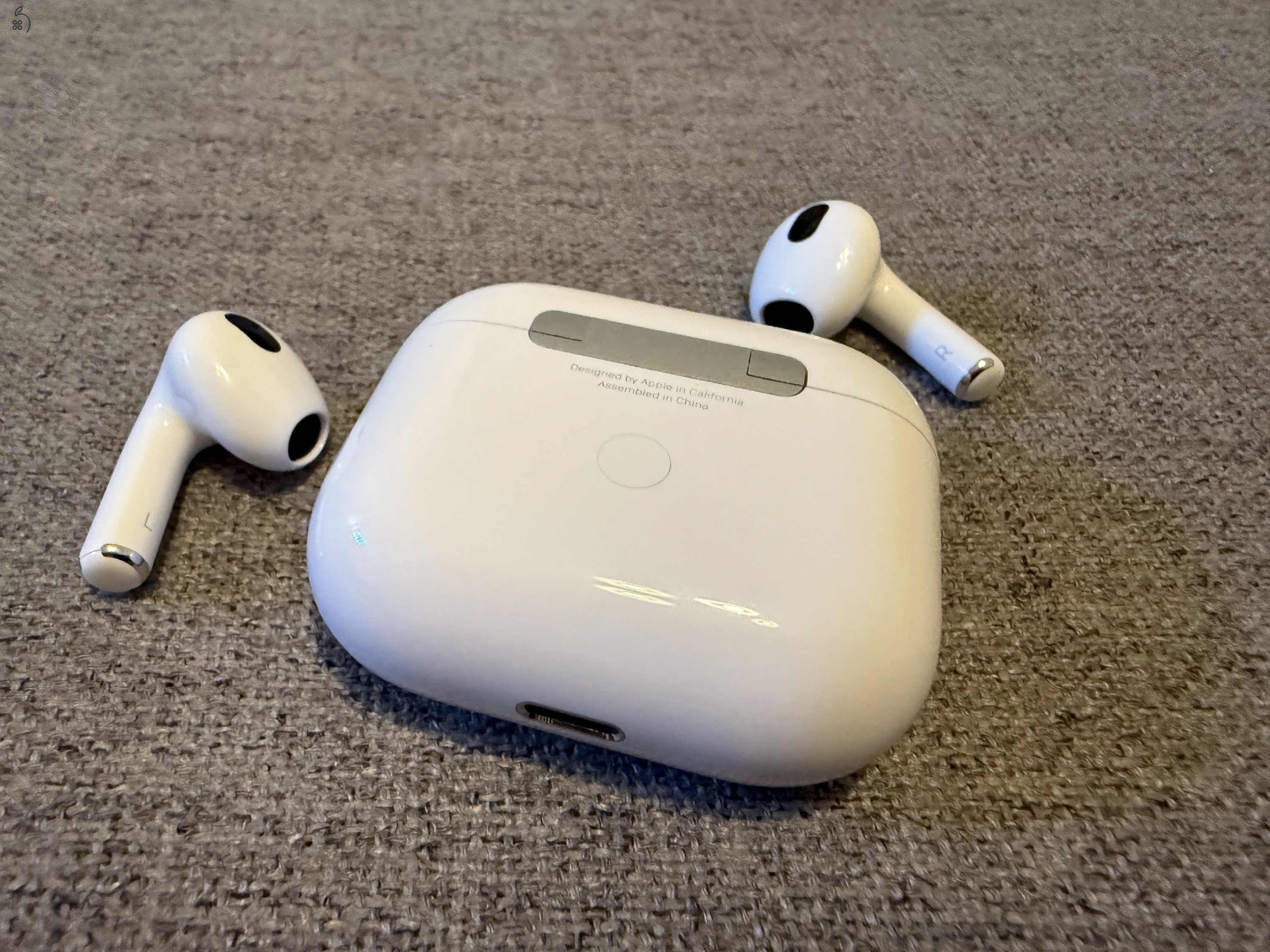 AirPods (3rd generation)