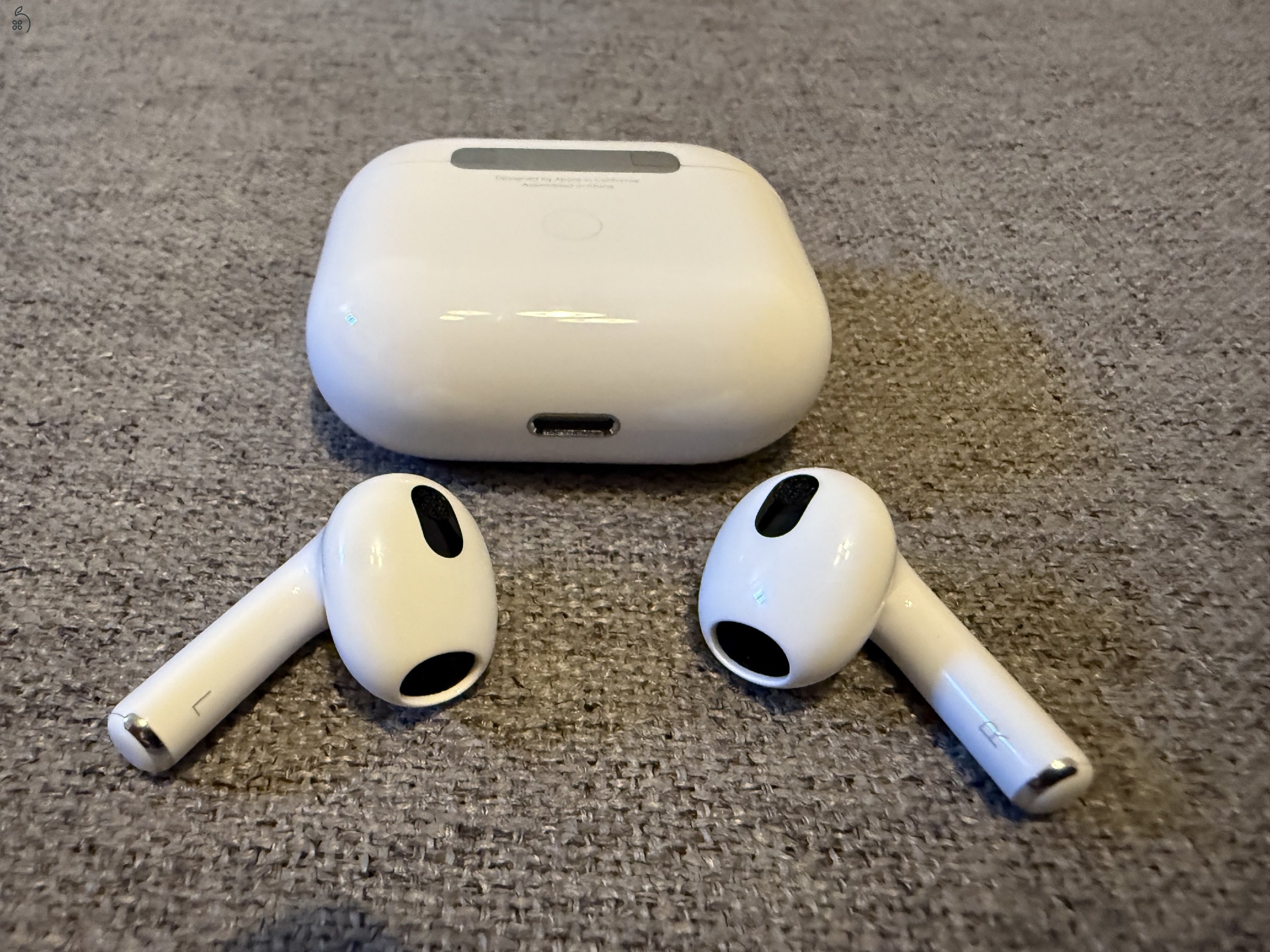 AirPods (3rd generation)