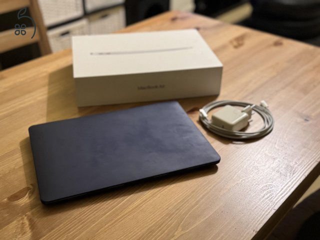 Macbook Air 13” M1 256GB SSD 8GB RAM