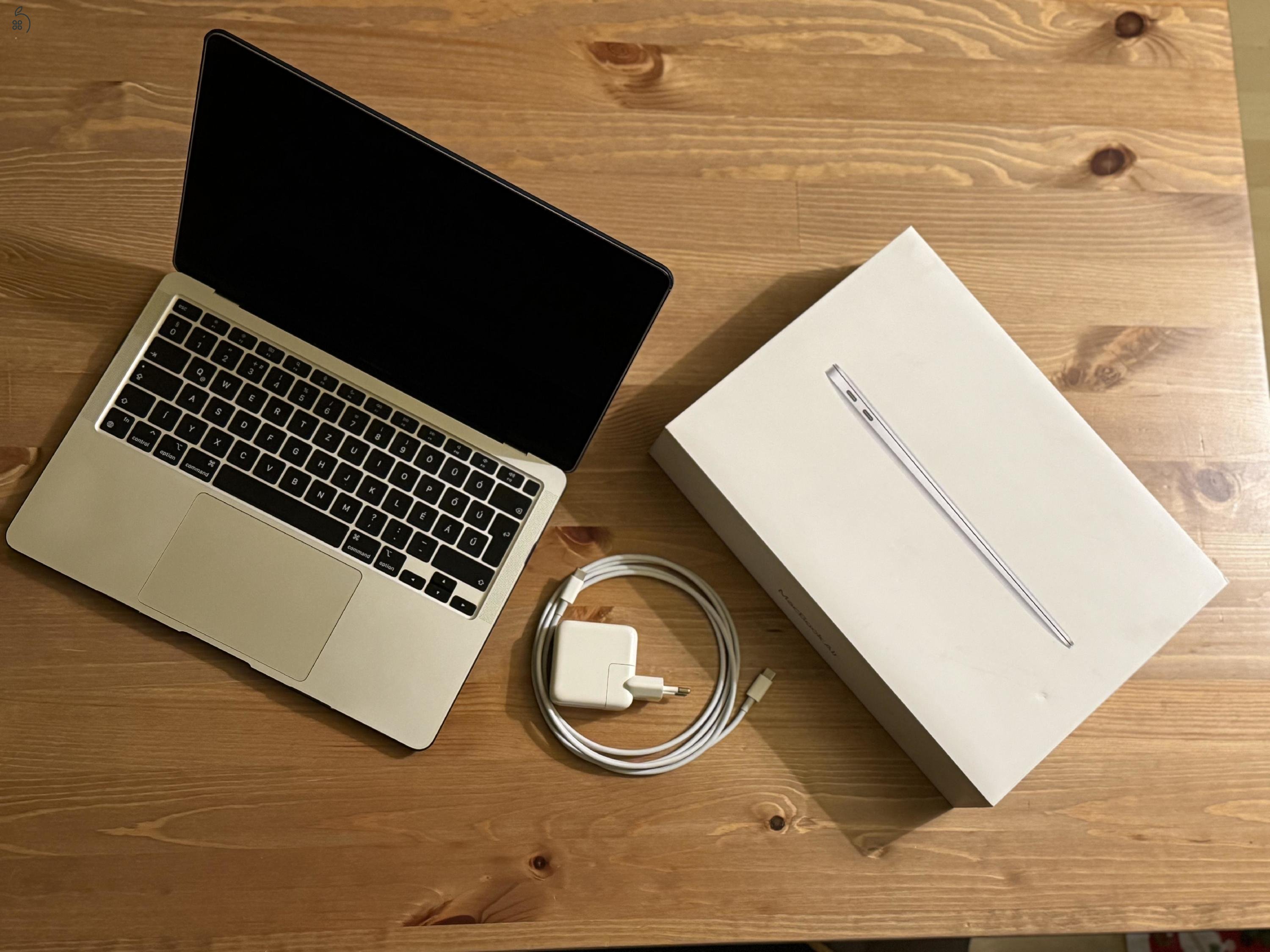 Macbook Air 13” M1 256GB SSD 8GB RAM