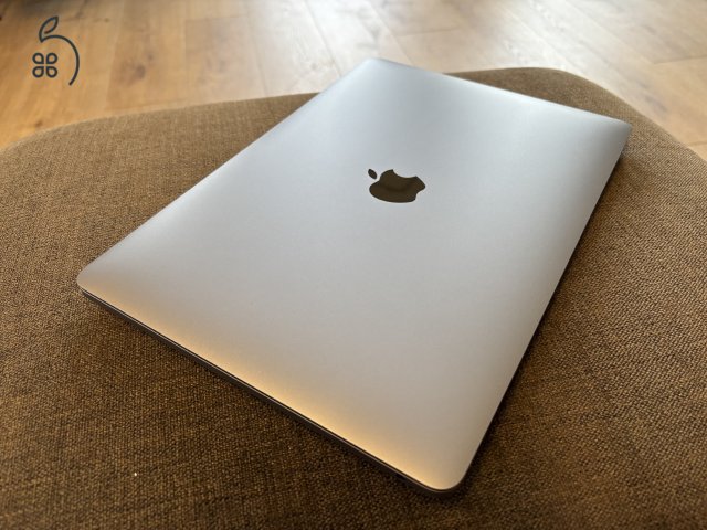 Eladó megkímélt MacBook Pro 