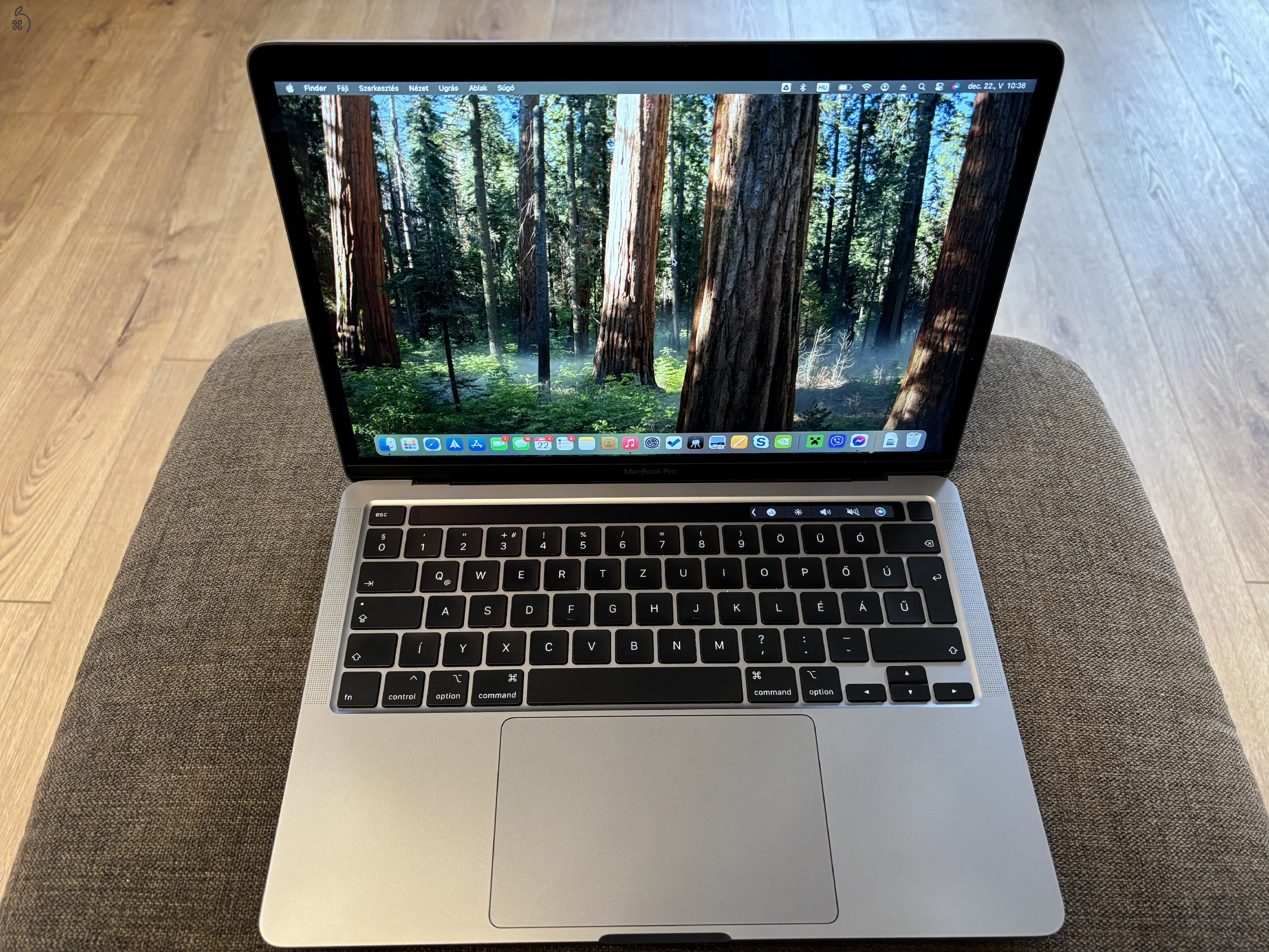 Eladó megkímélt MacBook Pro 