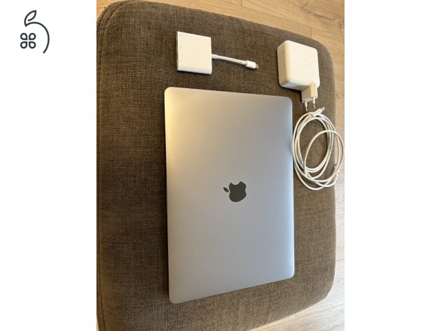 Eladó megkímélt MacBook Pro 