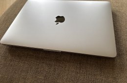 Eladó megkímélt MacBook Pro 