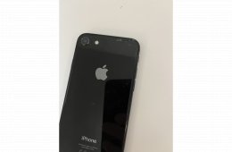 iPhone 8  256 GB független fekete