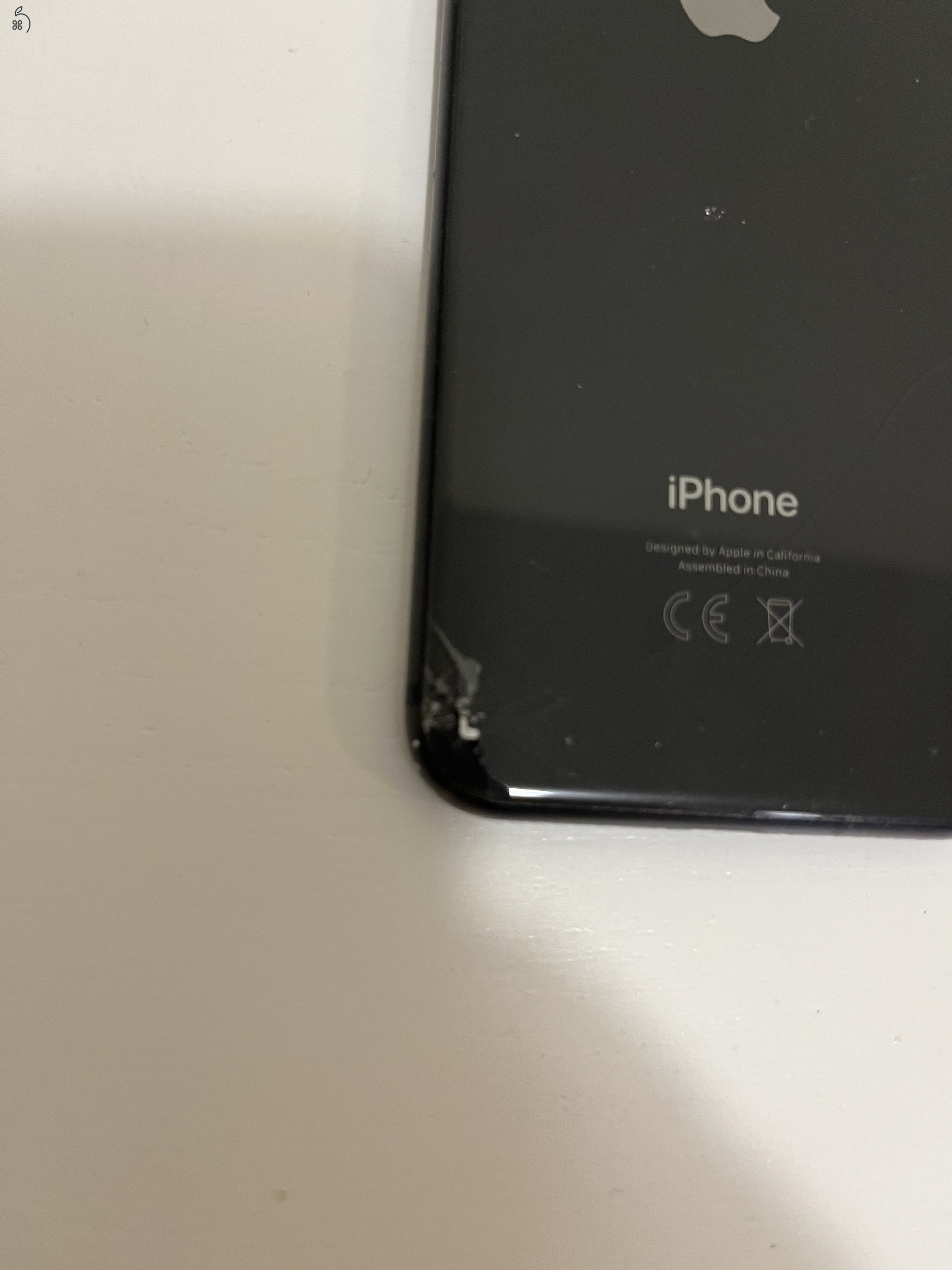 iPhone 8  256 GB független fekete