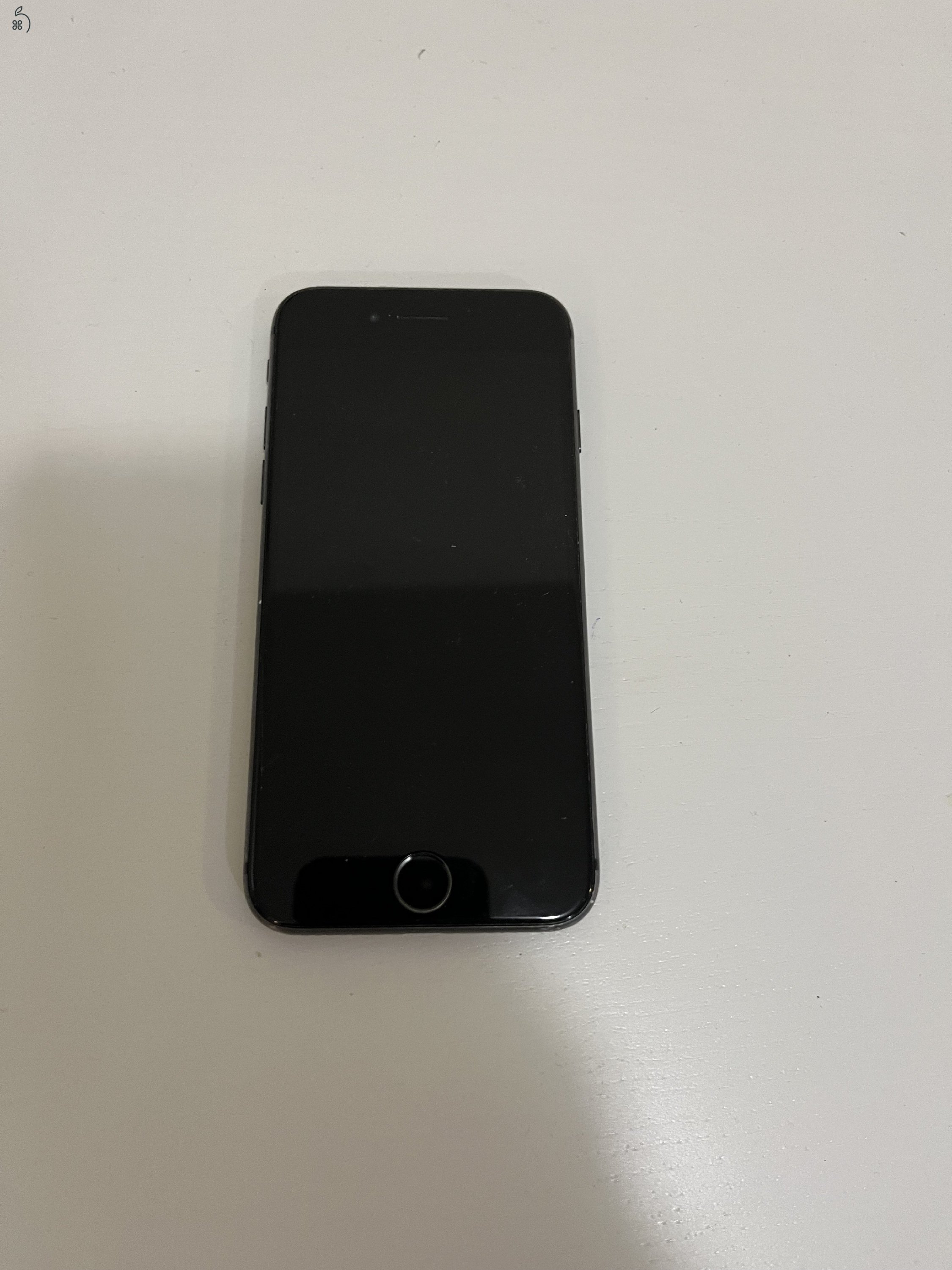 iPhone 8  256 GB független fekete