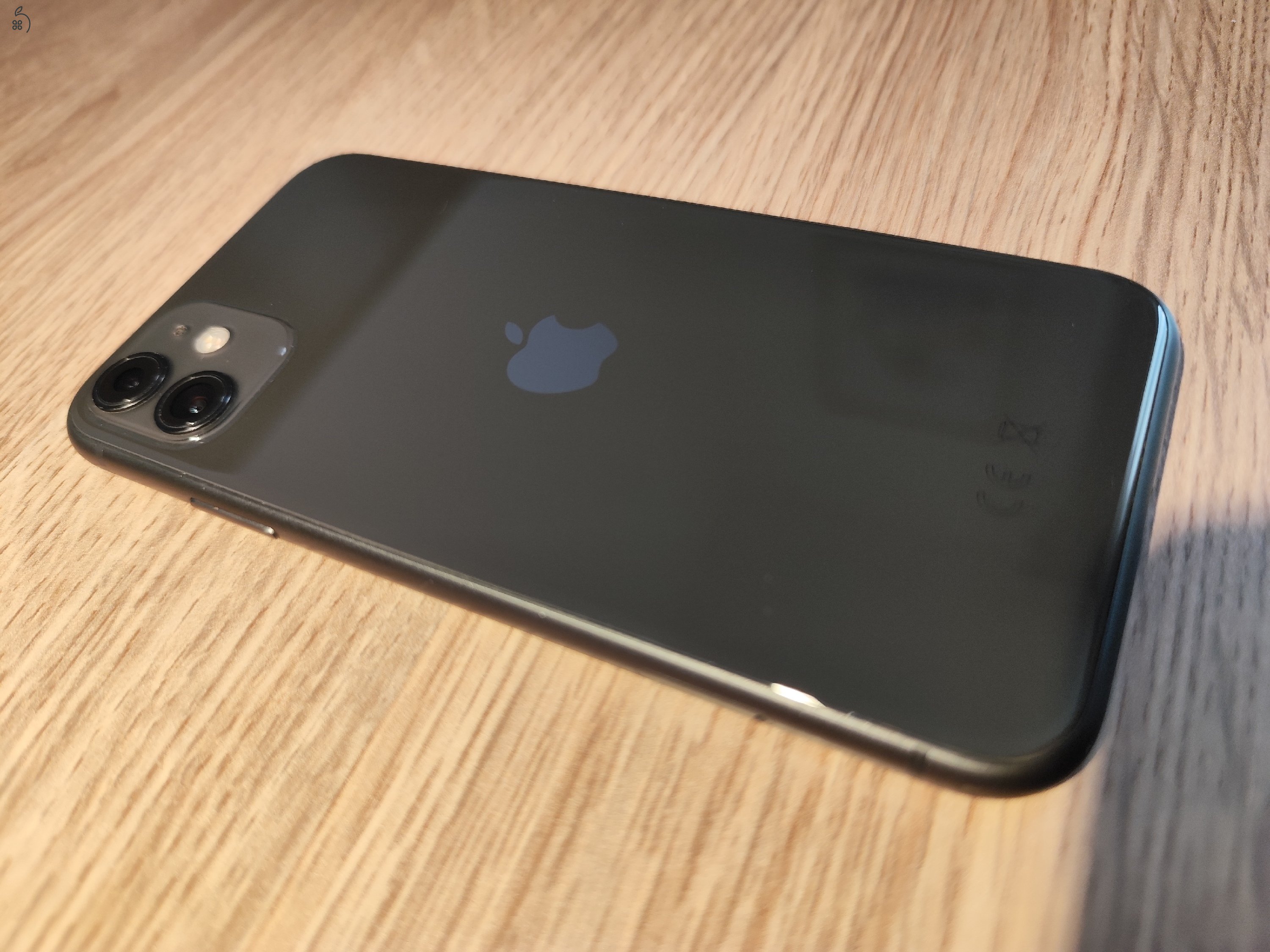 iPhone 11 64GB fekete