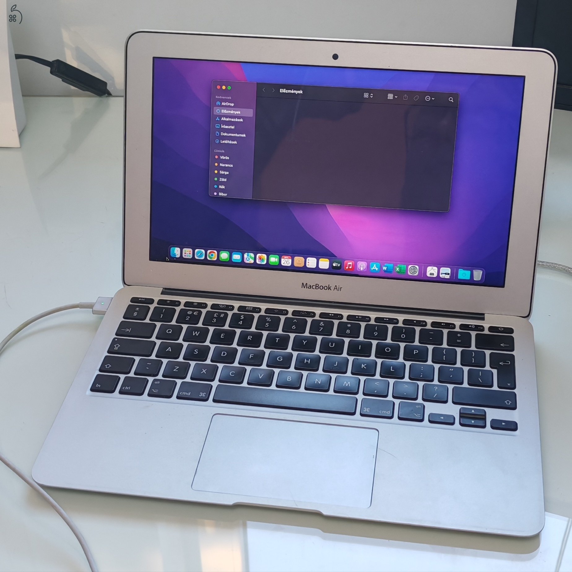 Macbook Air 2013 mid i5/4GB RAM/128GB SSD - ENG