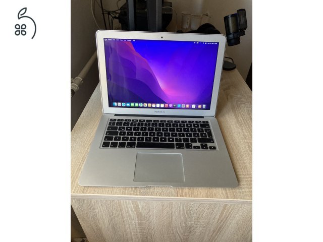 Apple MacBook Air (13-inch, 2017)