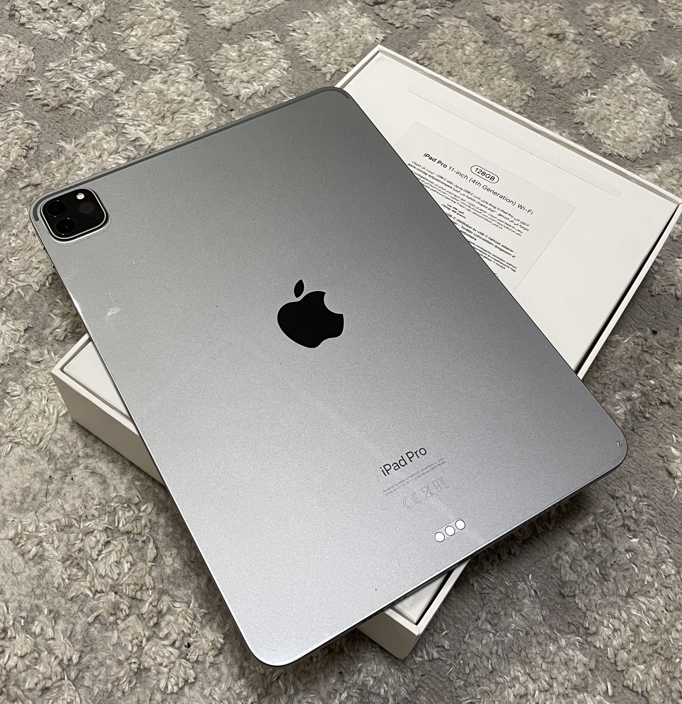 ELADÓ KITŰNŐ ÁLLAPOTÚ  4.GENERÁCIÓS IPAD PRO 11-INCH!!!