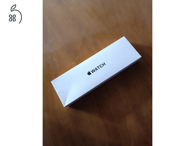 Apple Watch SE (GEN 2) 44mm éjfekete, sportpánttal 