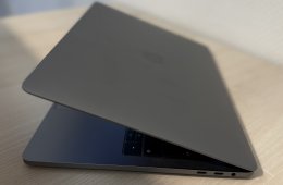 MacBook Pro 13” Space Gray 2019 touchbar
