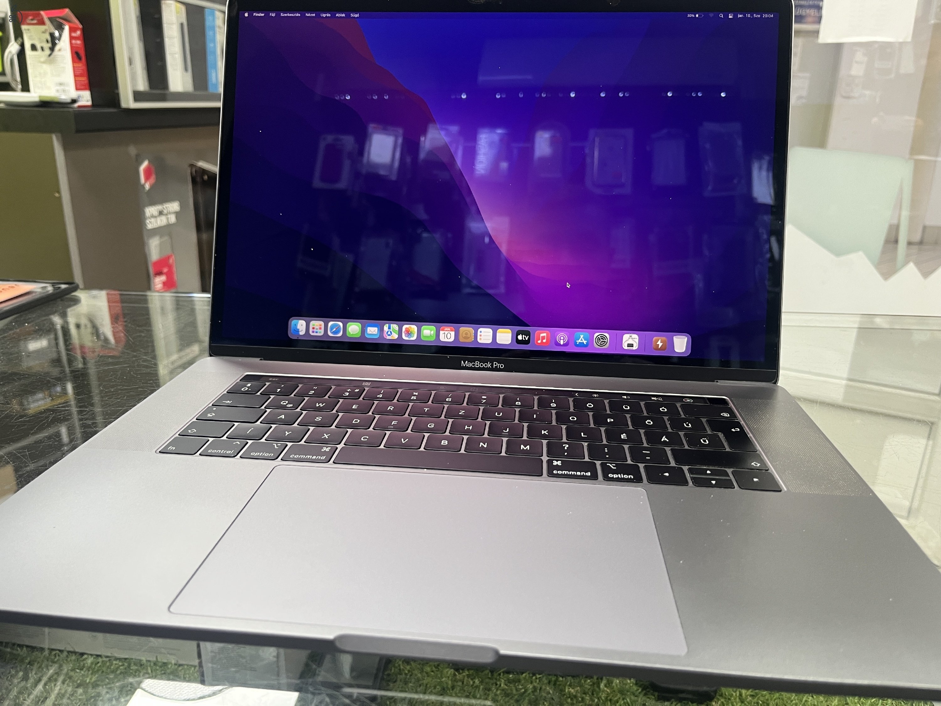 MacBook Pro 15.4