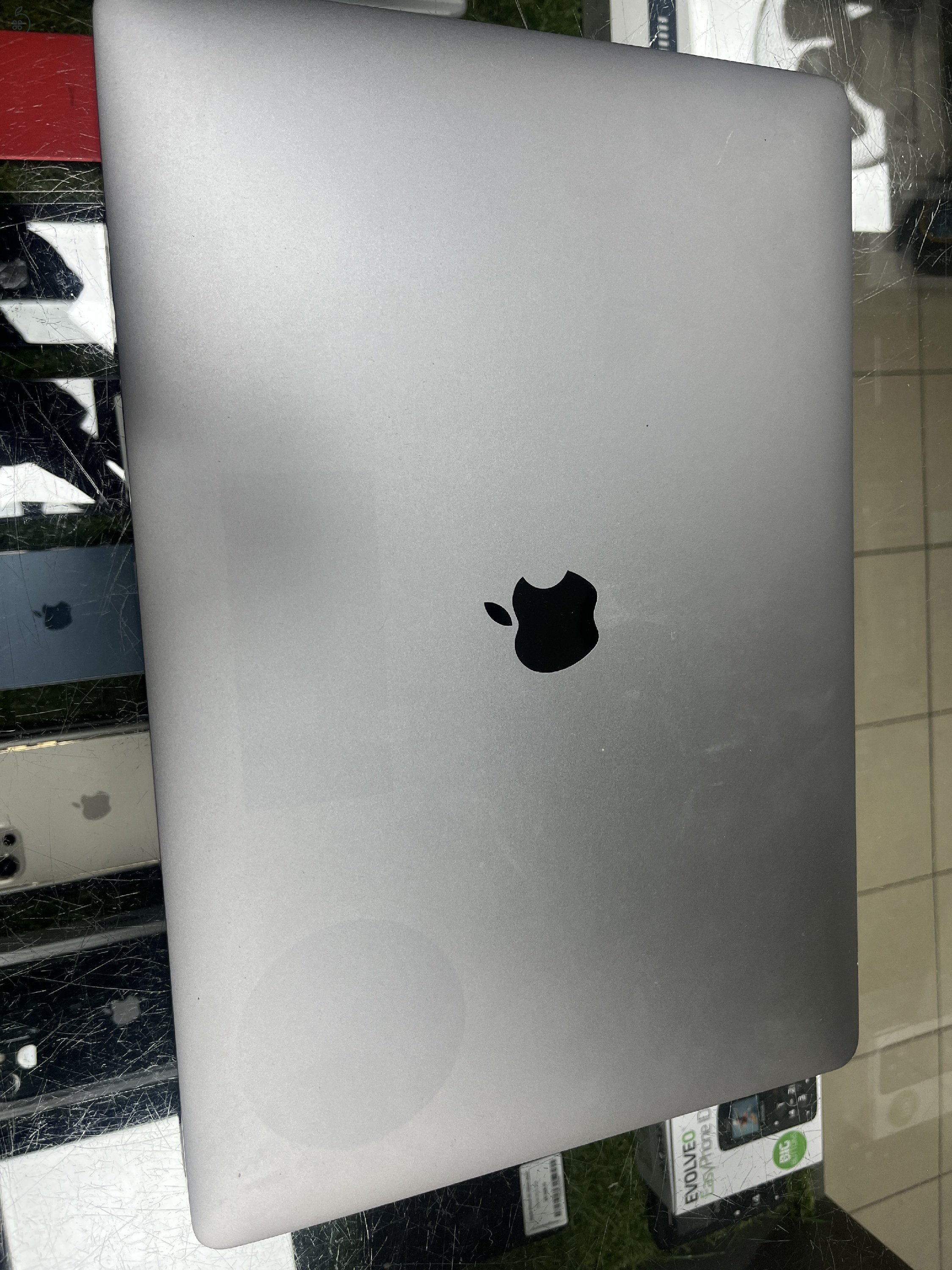 MacBook Pro 15.4