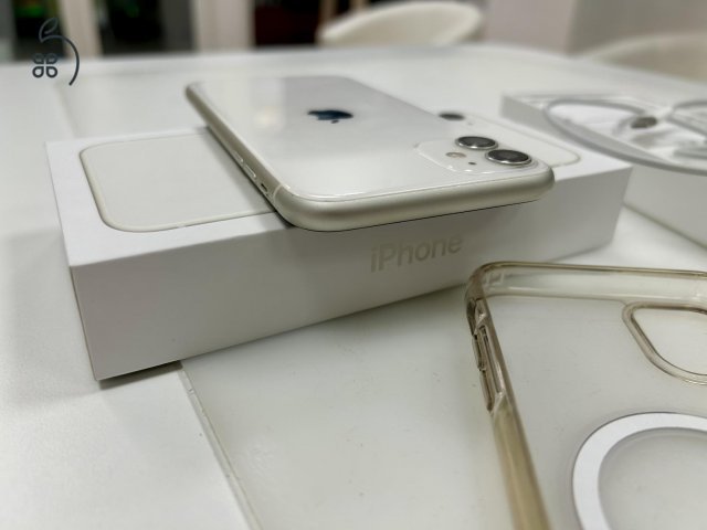 iPhone 11 White 64GB Szép Állapot Független 84% akku 3 Hó Gar + Beszámítás