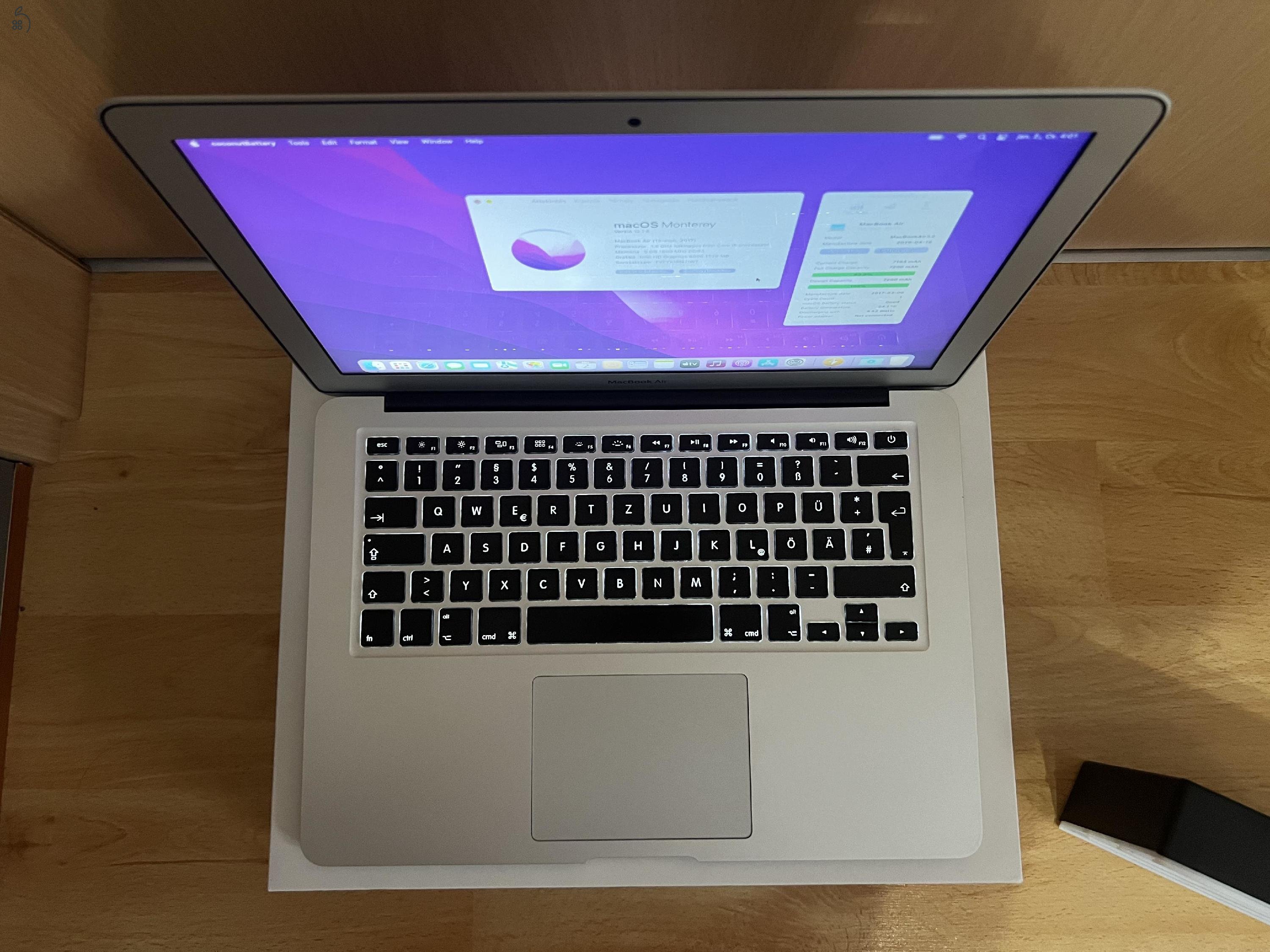 2017 MacBook Air 13 / i5 / 8GB / 128GB SSD / Új 100%-os Aksival