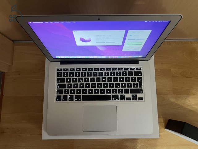 2017 MacBook Air 13 / i5 / 8GB / 128GB SSD / Új 100%-os Aksival