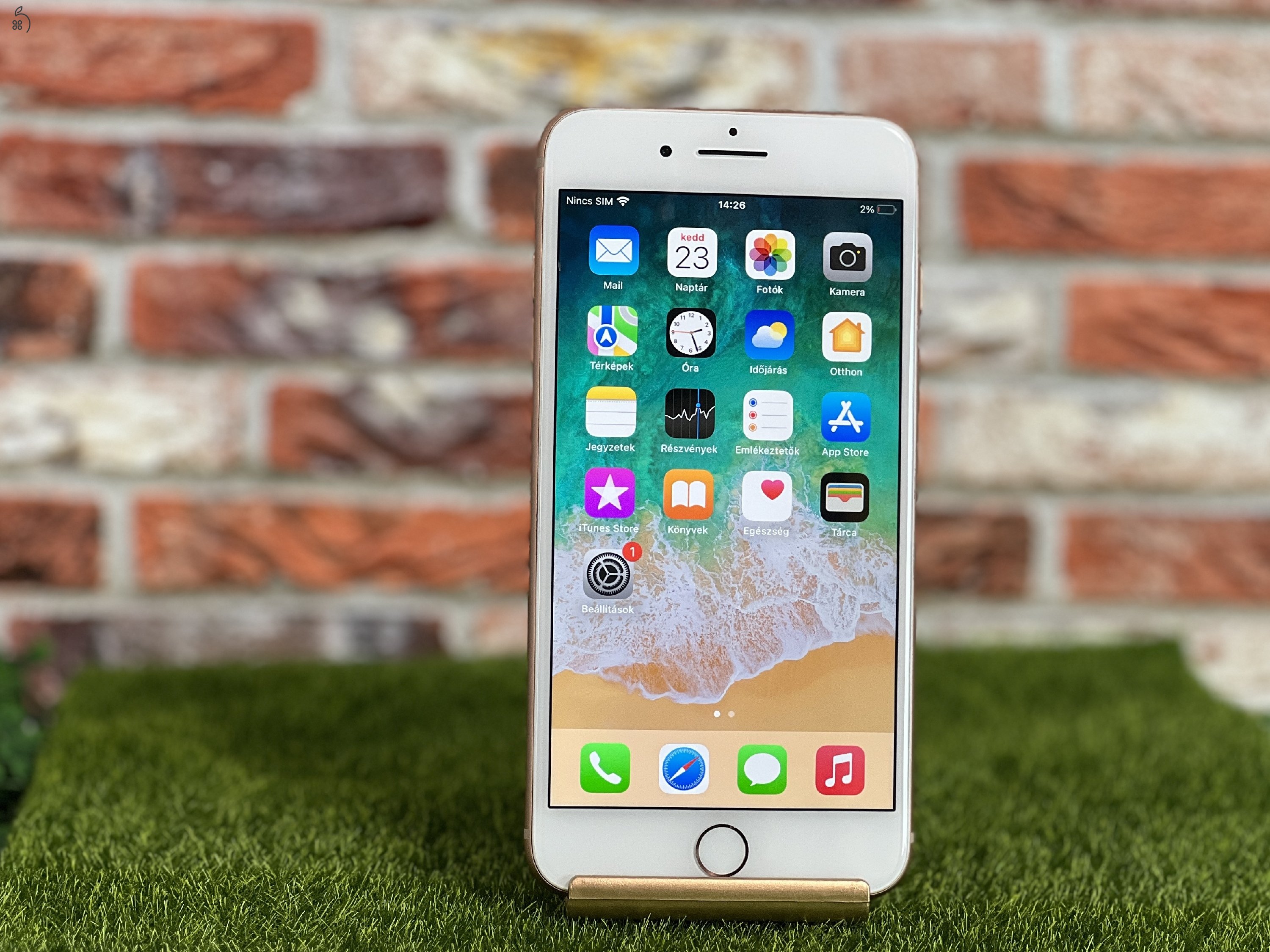 Apple iPhone 8 Plus 64 GB Gold szép állapotú - 24 HÓ GARANCIA - 643