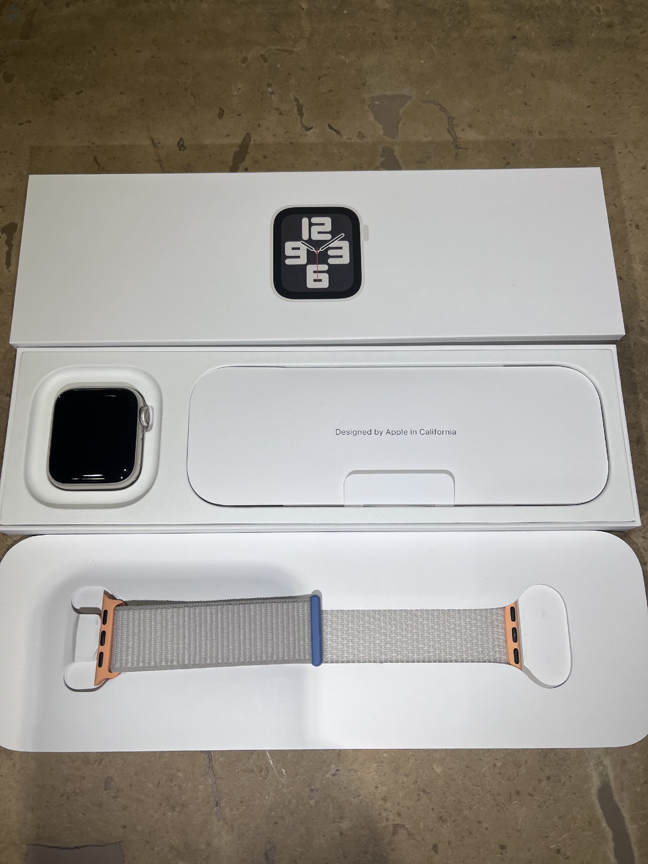 Apple Watch SE2 Cellular 40mm Sarlight Alu Case w Starlight Sport Loop