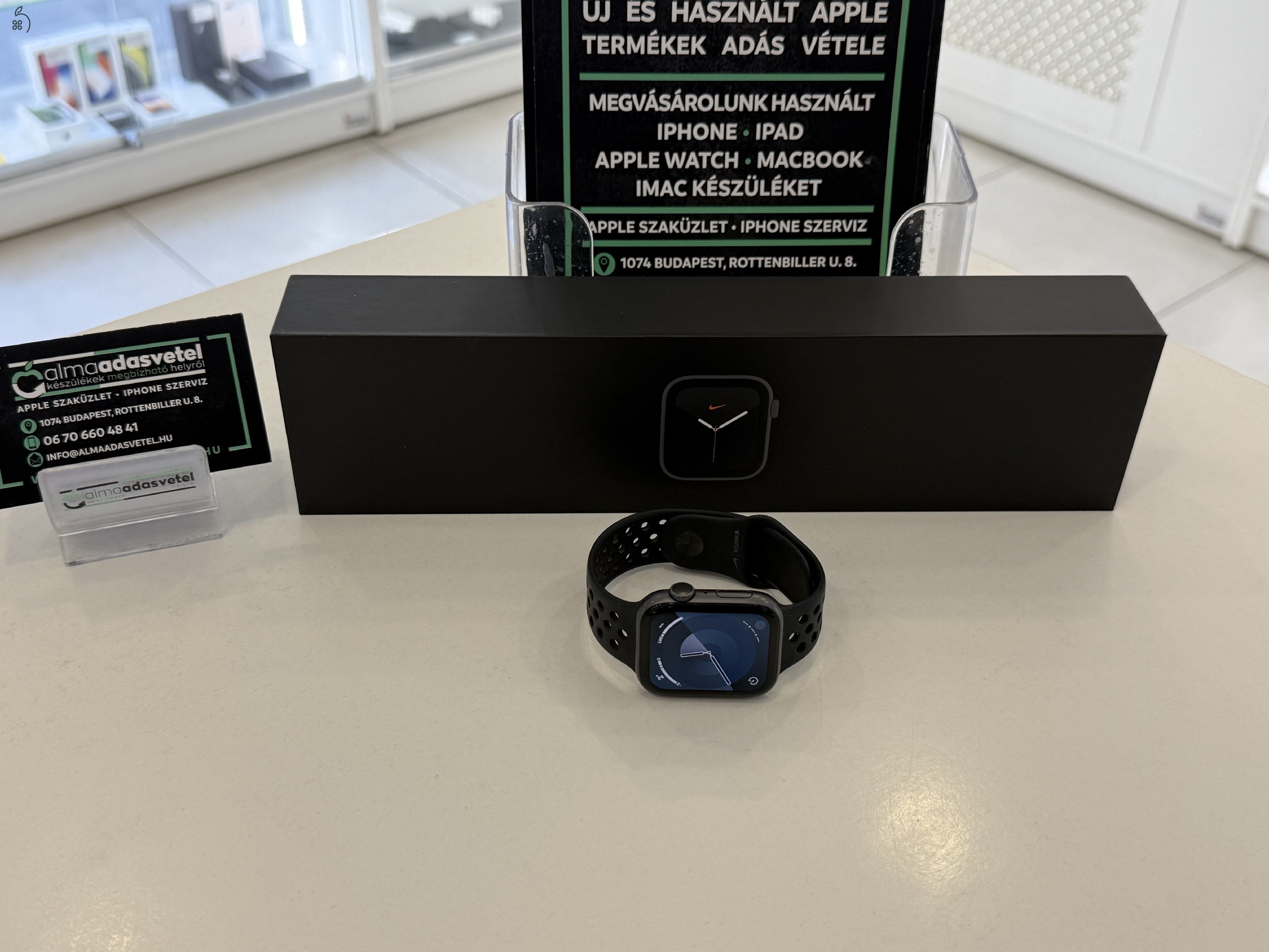 Apple Watch 5 44mm Nike Megkímélt/1-3 hónap gar./Akku 88%/p3958