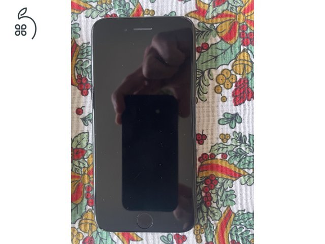 iPhone 7 128GB Apple bőr tokkal