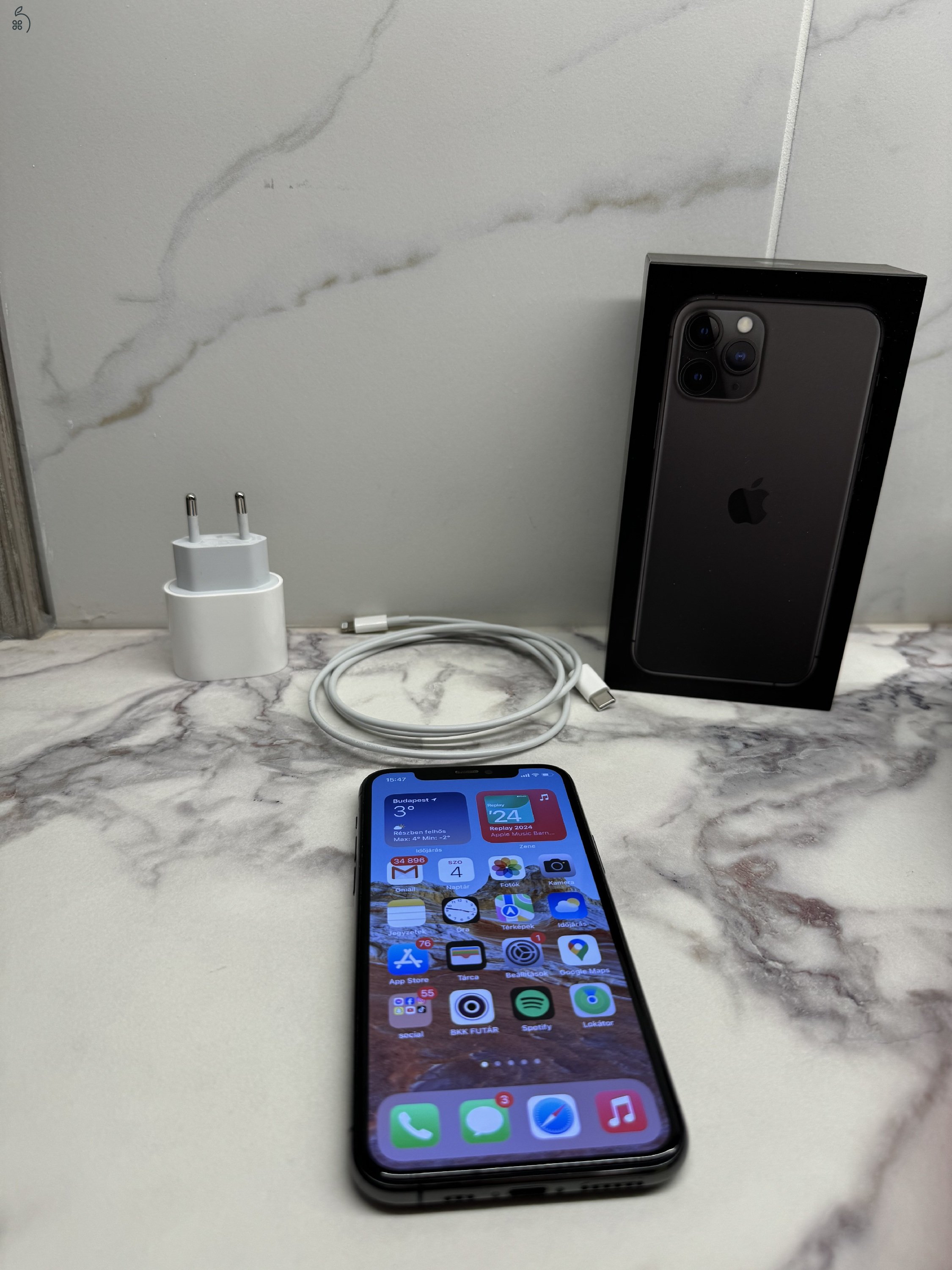 Apple iPhone 11 Pro - 256 GB - iOS 15.5 - HIBÁTLAN