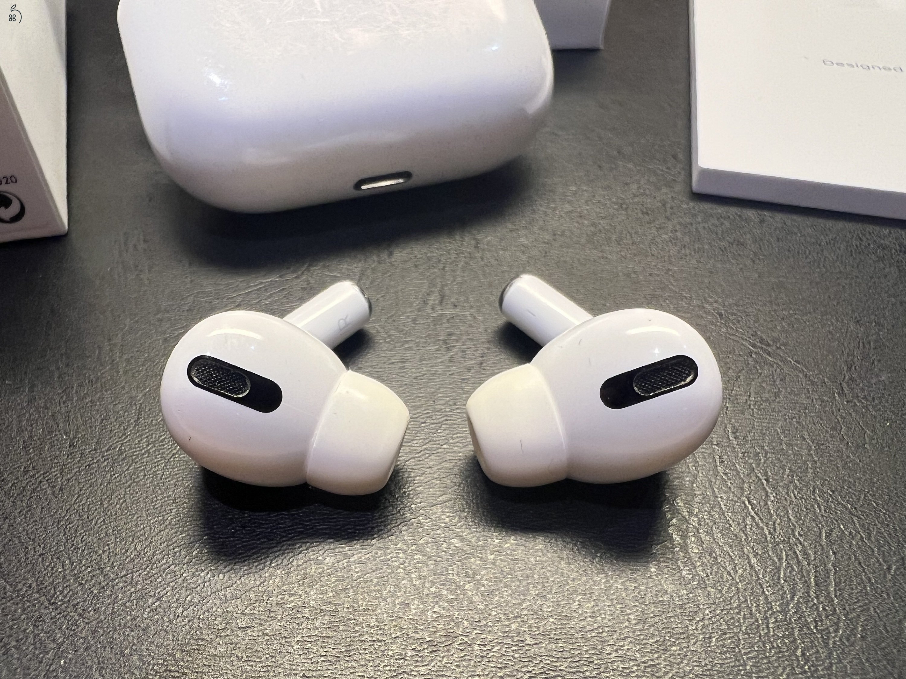 Airpods Pro 1st gen Vezeték nélküli töltőtokkal